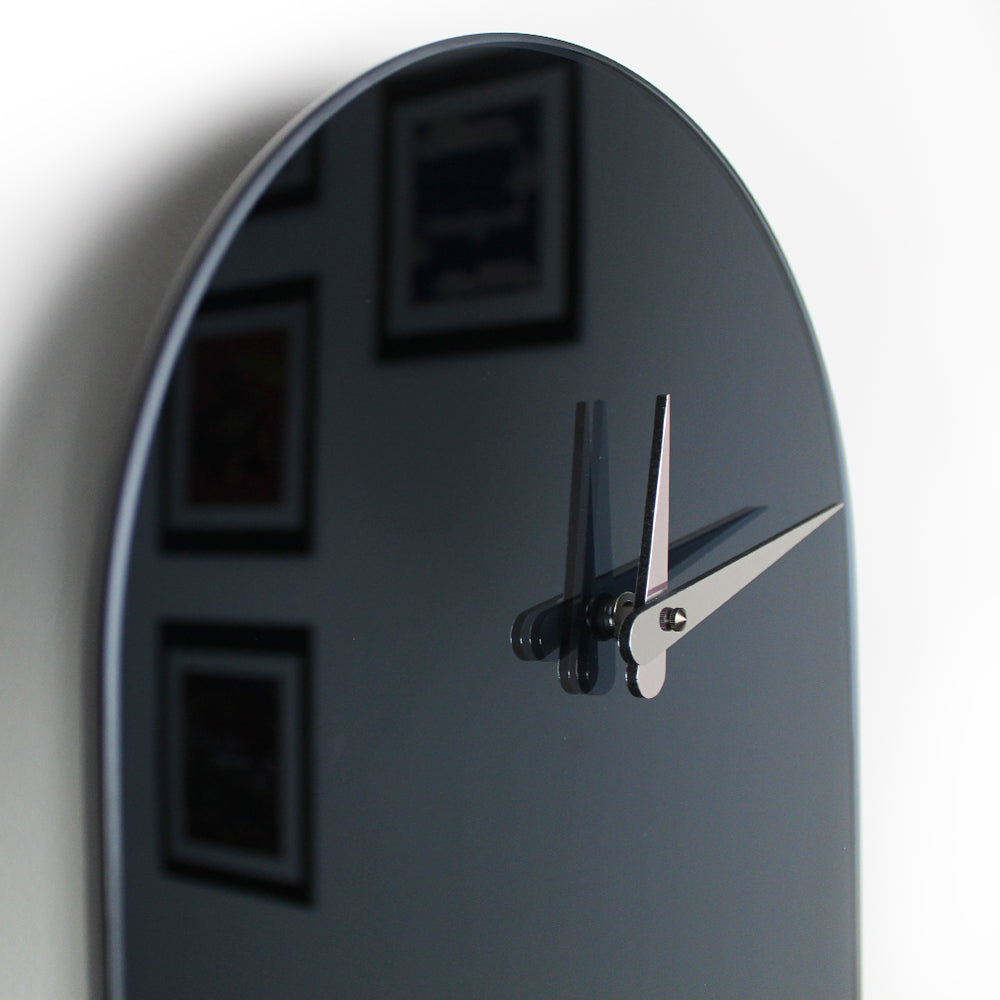 Orologio a pendolo di design “Cannes” in specchio blu